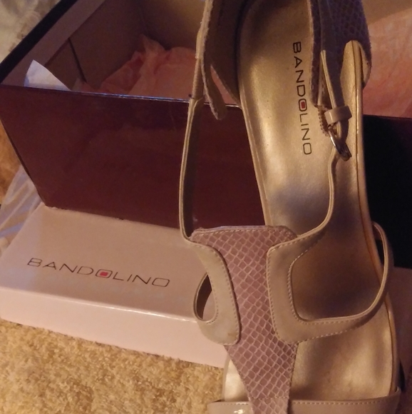 Bandolino women's shoes - Picture 3 of 8